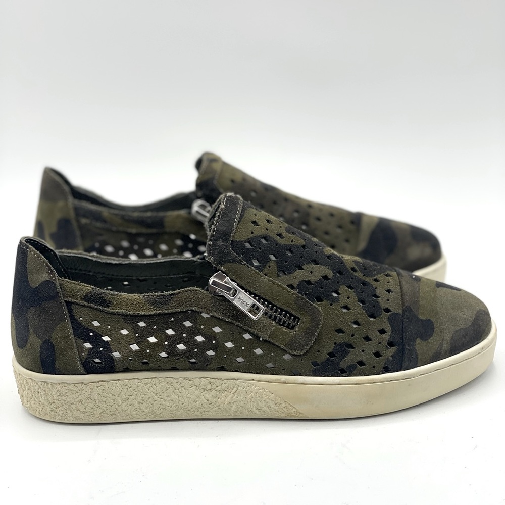 Chocolat‎ Blu Camo Sneakers